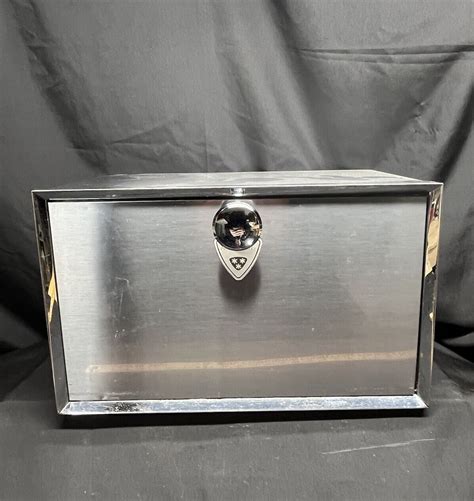 Metal Bread & Cake Box 